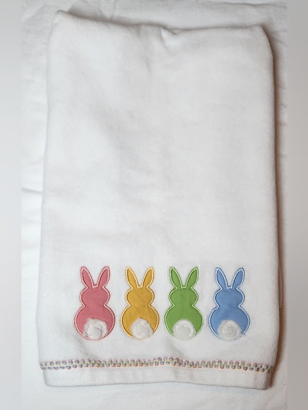 Caro Home Easter Bunny Hand Towel Embroidered Pastel Bunnies w/ Plush Tails